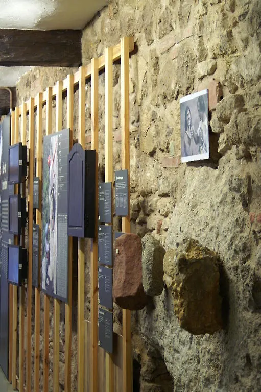 Refugi Arboli Hostel 0*,  Spain